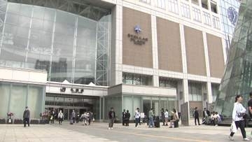 【"駅のトイレ”が消える？】3年後のリニューアルで札幌駅「改札外のトイレ」廃止へ…JR北海道は「商業施設のトイレを案内する」と言うものの「駅の公共性」どうなる？〈北海道〉