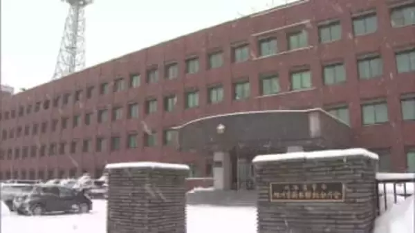 "節分"の夜に「弟が暴れて車を壊そうとしている」車の外からドアガラスを何度も拳で叩きドアバイザ―など破壊した30歳男を逮捕＿姉が車内から110番通報〈北海道旭川市〉