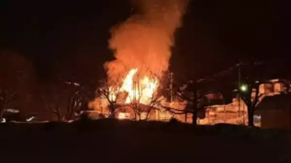 【速報】「建物から火が見える」北海道旭川市で住宅が炎上中