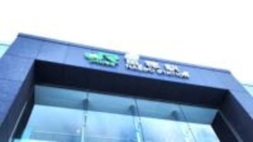 【速報】JR苗穂駅で駅名看板から雪庇が落下…通行人の女性1人がケガ＿"災害級"ドカ雪の北海道札幌市