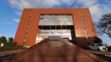 【約2年3か月間…無免許で公用車を145回運転】失効に気づかず…函館市福祉事務所の30代職員を減給3か月(10分の１)の懲戒処分…無免許状態だった別の職員の事案から判明〈北海道函館市〉