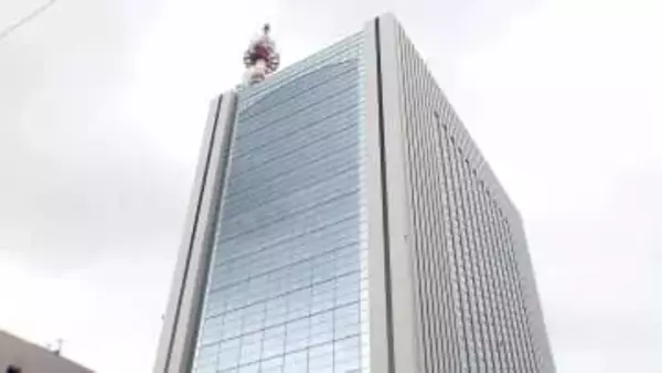 『3人で性行為しよう』30代男性が出会い系の女から誘われ宿泊施設に→別の男にそそのかされて脱衣所で盗撮→「携帯電話持って警察署に届け出るよ」女から脅され100万円差し出す〈北海道札幌市〉