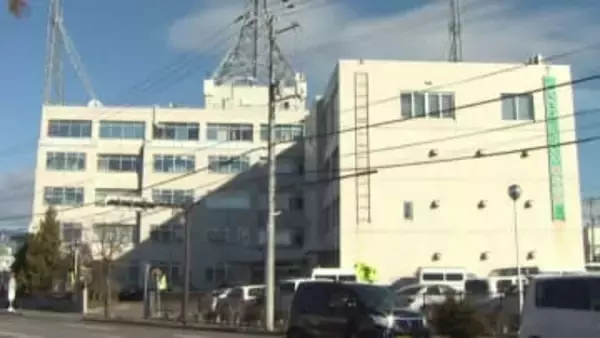 「言うことを聞かなかったのでイラっとしてやりました」保育士の40歳女を逮捕＿認定こども園で4歳女児の腹や肩を手で押し"椅子を引いて"転倒させた疑い＿防犯カメラで確認〈北海道函館市〉