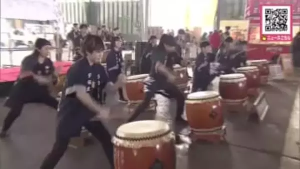 「ゆうばり寒太郎まつり」7歳から60代までの打ち手が迫力ある「夕張太鼓」を披露…来場者で大にぎわい_夕張名物のひとつ「シナモンドーナツ」などが当たる抽選会も予定〈北海道夕張市〉