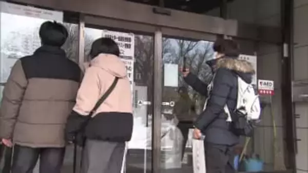 【頑張れ受験生】25日から北海道の国公立大で二次試験＿北大で会場設営し準備進む〈倍率は2.8倍で獣医学部は5.0倍〉下見に訪れる受験生の姿も＿札幌市北区