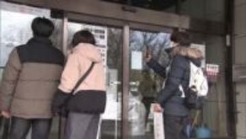 【頑張れ受験生】25日から北海道の国公立大で二次試験＿北大で会場設営し準備進む〈倍率は2.8倍で獣医学部は5.0倍〉下見に訪れる受験生の姿も＿札幌市北区