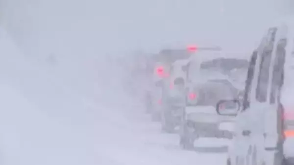 【1月で最も雪が降った日】札幌では50cmを超える大雪に 視界も道幅もなくなるほどの降雪 札幌市は除雪のために緊急で会議 今後の局地的大雪にも警戒を 北海道