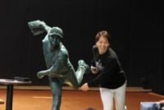 【ファイターズ】宮西尚生投手 900 試合登板達成記念立像お披露目！同期・村田和哉氏が語る優しい「素顔」