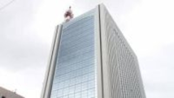 『3人で性行為しよう』30代男性が出会い系の女から誘われ宿泊施設に→別の男にそそのかされて脱衣所で盗撮→『警察に言うよ！』女から脅され100万円差し出す…指示役の20代男を新たに逮捕＜北海道札幌市＞