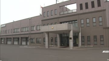 飲酒運転で事故を起こし「妻が運転していた」と虚偽申告…保険金148万円をだまし取った疑いで60代の男と妻を逮捕…「現場に女性はいなかったと思う」証言をもとに保険会社の申告で捜査（北海道羅臼町）