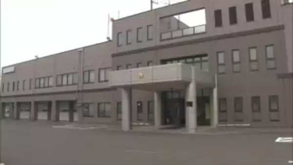 飲酒運転で事故を起こし「妻が運転していた」と虚偽申告…保険金148万円をだまし取った疑いで60代の男と妻を逮捕…「現場に女性はいなかったと思う」証言をもとに保険会社の申告で捜査（北海道羅臼町）