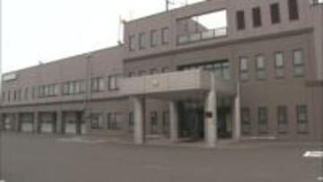 飲酒運転で事故を起こし「妻が運転していた」と虚偽申告…保険金148万円をだまし取った疑いで60代の男と妻を逮捕…「現場に女性はいなかったと思う」証言をもとに保険会社の申告で捜査（北海道羅臼町）