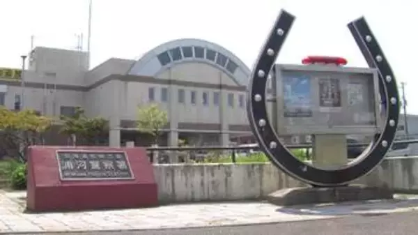 両腕つかみ"揺さぶる引きずる"夫婦ゲンカの末に…妻は全治3週間の軽傷「興奮してやりすぎた」おおむね容疑認めるも→暴れた妻抑えようとしたとの趣旨の供述～事件前に口論〈北海道浦河町〉