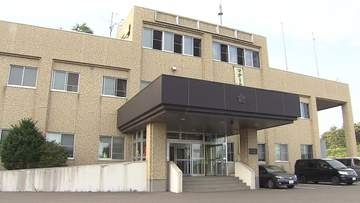 70代同士で恋愛感情のもつれか…70代女性をストーカーした疑い_74歳男を逮捕_拒まれても自宅に押しかけ手紙投函_自宅付近をうろつく行為も_男「間違いありません」警察が詳しく事情聴く〈北海道〉