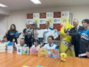 【日本ハムファイターズ2軍本拠地の誘致合戦】北海道江別市の期成会が市民約300人の“激励メッセージ”を市長に手渡す_市長は「選んでもらうのはたった1回しかないチャンス。乗り越えられない壁はない」