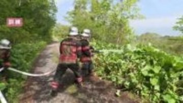 全国で相次ぐ“林野火災”…函館市消防が火災想定し「対策訓練」＿消防隊員43人が初動対応や放水手順を確認…乾燥・強風時の火の取り扱いに注意呼びかける〈北海道函館市〉