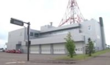 救急隊員が除雪作業で『出動指令』聞こえず現場到着8分遅れる―心肺停止の男性は病院で死亡確認―庁舎内の放送を『外部スピーカー』に切り替えるも融雪槽の音と暴風雪でかき消される＜北海道旭川市＞