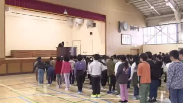 292の小中学校などで始業式！20日間の冬休みを終え…久々の再会に喜ぶ子どもたち「3学期に頑張りたいことはサッカーのリフティングです」〈北海道札幌市〉