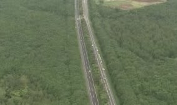 【続報・高速道近くの変死体】「高速道路から人みたいのが見える」80歳男性の遺体と判明＿道路わきの金網フェンス構造物の間に"体が挟まれた状態"で発見＜北海道千歳市・道央自動車道＞