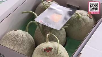 北海道の夏の味覚をＰＲ「おいしい！」甘い匂いに誘われた？夕張メロン祭りに500人以上_市場価格より2割安の直売所に行列_1200箱を20分で完売_財政再建完了の夕張市を応援する声も〈北海道 夕張市〉