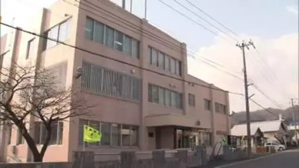 ナンバープレートを折り曲げたのは“元近隣住民”…器物損壊の疑いで60歳無職の男逮捕「やっていないからわかりません」付近で同様の被害複数＿警察が関連調べる〈北海道松前町〉