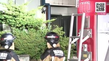 住宅火災_この家に住む高齢男性か？1人を病院搬送も意識不明の重体_火災センサーが自動で消防通報_1階部分が激しく燃える…警察と消防で出火原因を詳しく調べる〈北海道 旭川市〉
