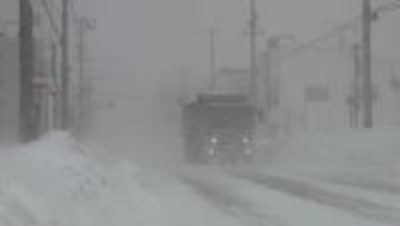 【猛吹雪に警戒を】日本海側や日高地方で強風“ホワイトアウト”も…えりも岬で最大瞬間風速34.3メートル―札幌は降雪20センチでデコボコ路面に〈北海道〉