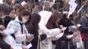 北海道神宮では2025年の厄を落とす「大祓」清らかな気持ちで新年を_訪れた参拝客が心身を清める_正月三が日は混雑予想…北海道神宮は公共交通機関の利用を呼びかけ〈札幌市〉