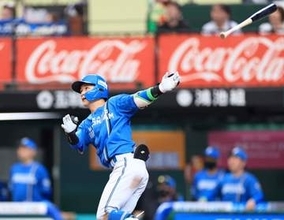 【日本ハム】奈良間大己の逆転2ランで一時リードも…延長10回、カナリオのサヨナラ弾に屈しCS初戦黒星　新庄監督「明日は逆ですけど、面白いゲームを見せたい」