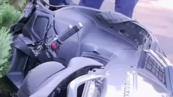 【バイクと乗用車が衝突】50～60代とみられるバイクの男性“意識不明の状態”で病院に搬送…右折車と直進バイクが早朝の交差点で事故〈北海道小樽市〉