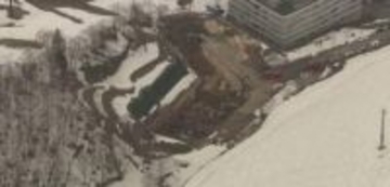 【映像あり】「20代の男性が重量物の下敷きに」北海道倶知安町ホテルの新築工事現場で足場が崩れ男性が下敷きか_意識状態が悪くなっているとの情報