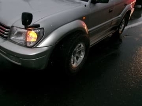 【タイヤ脱輪】走行中に左前のタイヤが外れるトラブル〈70代男性が自ら交換したばかりで脱落〉北海道千歳市