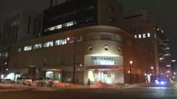 『イラっとして相手を膝蹴りした』未明のススキノで"酔っぱらい"29歳男が仕事中の配送業男性の脇腹に蹴り入れる…暴行容疑で現行犯逮捕〈北海道札幌市〉