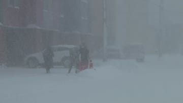 道内日本海側で大雪・吹雪続く＿札幌・留萌は積雪31センチで住民「ちょっとしんどいです」新千歳空港25便欠航し交通機関に影響も…13日朝までにさらに40センチの降雪予想〈北海道〉