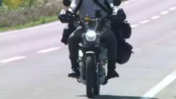 ”覆面パト追跡”でバイク転倒→50代男性重傷…パトカー追い越し『スピード違反の疑い』赤色灯つけた後まもなく転倒「追跡は適正」警察が原因調査中〈北海道鷹栖町〉