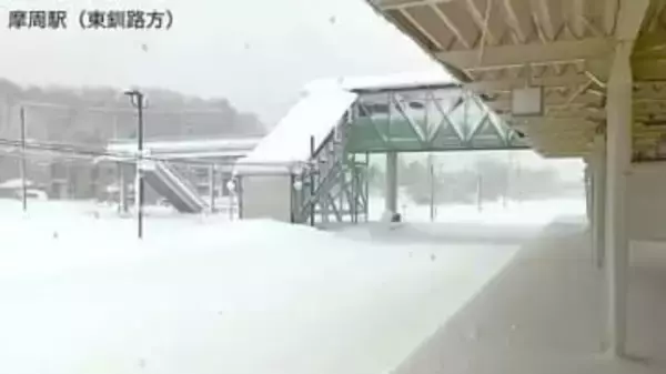 【年末帰省ラッシュ前までに再開目指す方針】JR根室線は暴風雪で線路土台崩壊…「復旧できる方法がないか全力で進めたい」一方で雪に埋まった釧網線は復旧めど立たず〈JR北海道〉