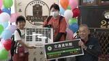 「札幌市交通資料館で記念セレモニー 夏休みの子どもたちでにぎわう「地下鉄最高！」10万人目の来館者に記念品＜北海道札幌市＞」の画像1