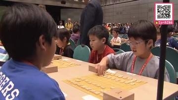 小学生が将棋の腕前を競う「テーブルマークこども大会」決勝では和装に着替え“プロさながらの熱戦”－約190人が参加し真剣勝負〈北海道札幌市〉