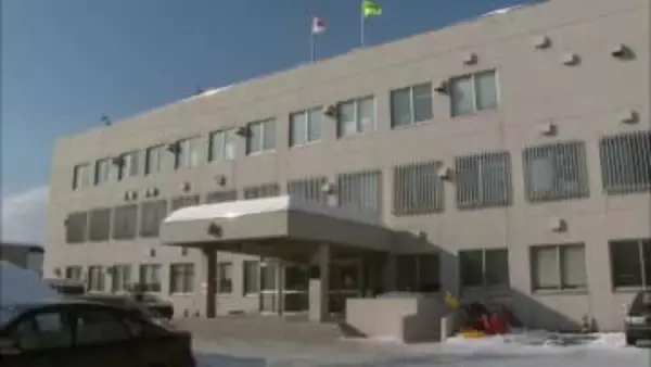 「2枚しか盗んでいません。3枚は間違いです」19歳大学生の男が20代女性の部屋へ忍び込み下着を盗んだ疑いで逮捕「見られたかもしれない」と犯行当日に出頭〈北海道札幌市〉