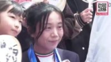 スピードスケート女子金メダリストの高木美帆さんのパレード〈地元の北海道幕別町で開催〉多くの来場者が感謝を伝える