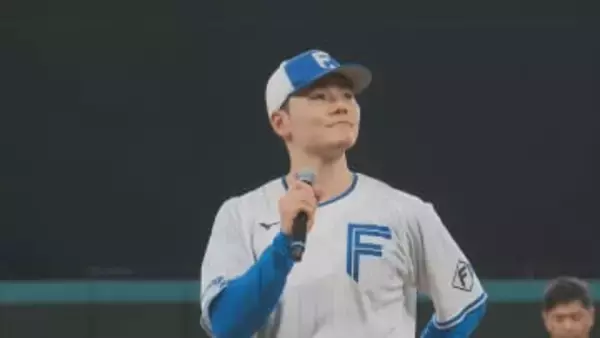 【日本ハム】エスコンF秋季キャンプ最終日に選手とファンがグラウンドでハイタッチ！さらに清宮幸太郎がファンに挨拶「僕たちが集中して野球に取り組める環境を作っていただきありがとうございました」