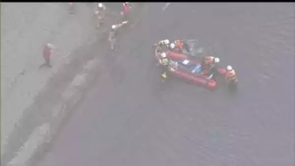 【支笏湖で4人が湖に転落】立ちこぎボード（SUP）の男女3人が落ちて流され、救助に向かったカヤックも転覆…流されるも全員救助されケガ人なし＜北海道千歳市＞