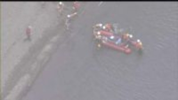 【支笏湖で4人が湖に転落】立ちこぎボード（SUP）の男女3人が落ちて流され、救助に向かったカヤックも転覆…流されるも全員救助されケガ人なし＜北海道千歳市＞