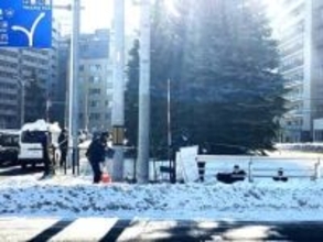 【変死体】「橋の下に人の足が…」札幌中心部ススキノの川の近くで"年齢性別不明"の遺体みつかる＿一部は白骨化・着衣あり＿信号待ちの運転手が発見し110番通報＿警察が死因や身元の特定進める＜北海道札幌市＞