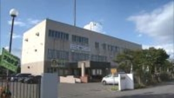 片側2車線の直線道路を横断していた高齢女性が車にはねられ死亡＿乗用車を運転していた77歳男を過失運転致傷で現行犯逮捕＜北海道千歳市＞