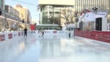 滑って笑って福を呼ぶ！「スマイルリンクさっぽろ」“札幌の街の真ん中”大通公園にオープン〈数量限定で寒さを辛さで吹き飛ばすラーメンの無料試食も〉誰でも気軽に！2月11日まで_北海道札幌市