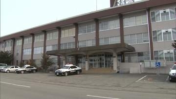 「欲望を満たすため」露天風呂で入浴中の女性4人を盗撮した疑いで38歳男を逮捕…職務質問を受けスマホから複数の動画みつかる＿余罪あるとみて捜査〈北海道北見市〉