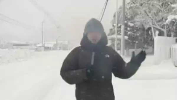 【湿ったドカ雪で大変】「もう雪だらけ」道内9地点で記録的大雪～紋別市の小中学校は臨時休校～帯広市では車が雪に埋まりレスキュー～非常に強い風で“暴風雪”被害も〈北海道〉
