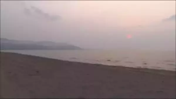 【真冬のビーチに変死体】「砂浜に骨のようなものがある。人の手も見える」砂浜に埋もれた男性の遺体みつかる＿目立つ外傷なし＿身元の確認を急ぐとともに事件事故の両面で死因など調べる〈北海道小樽市〉