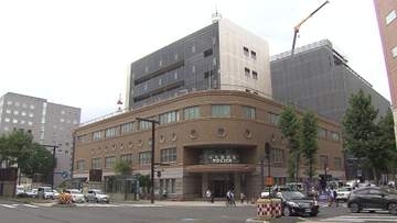 ススキノで15～16歳の高校生3人が男性を平手打ち・胸部を押し付ける→財布とスマホを奪って逃走→逮捕された1人は容疑を否認「スマホを取ったのは自分だが無理やり奪ってはいない」〈北海道札幌市〉